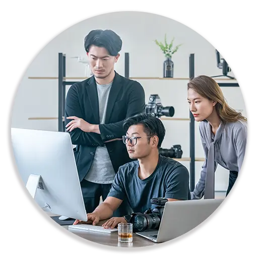 Nhân viên quản lý sàn TikTok Shop