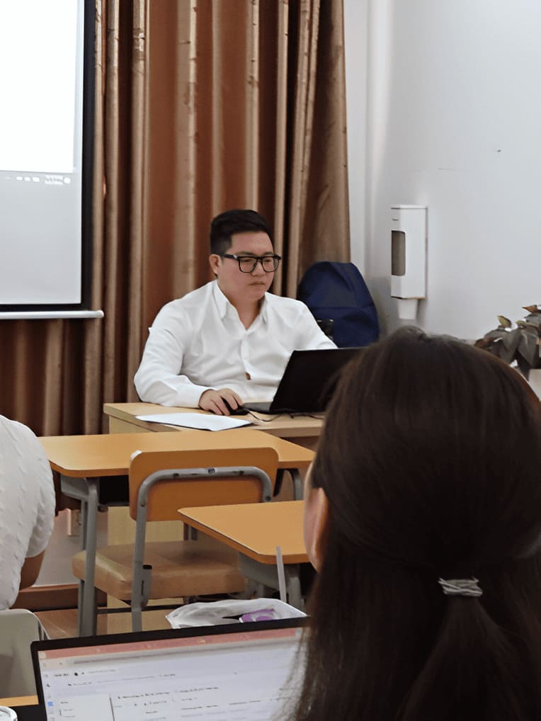 nguyen-hoang-tung-giang-vien-khoa-facebook-tiktok-marketing-imta